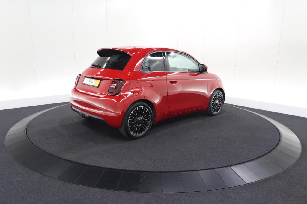 Fiat 500 icon 42 kwh | camera | 17" velgen | keyless start | navigatie | ap