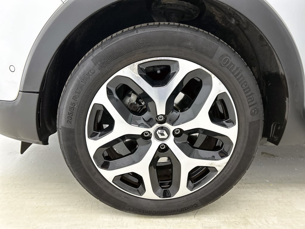 Renault Captur 1.3 tce intens / trekhaak / bose sound / camera / carplay-an