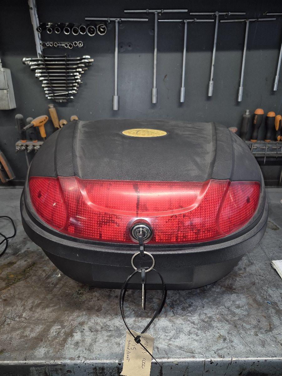 10.000 Nieuwe en gebruikte motor onderdelen