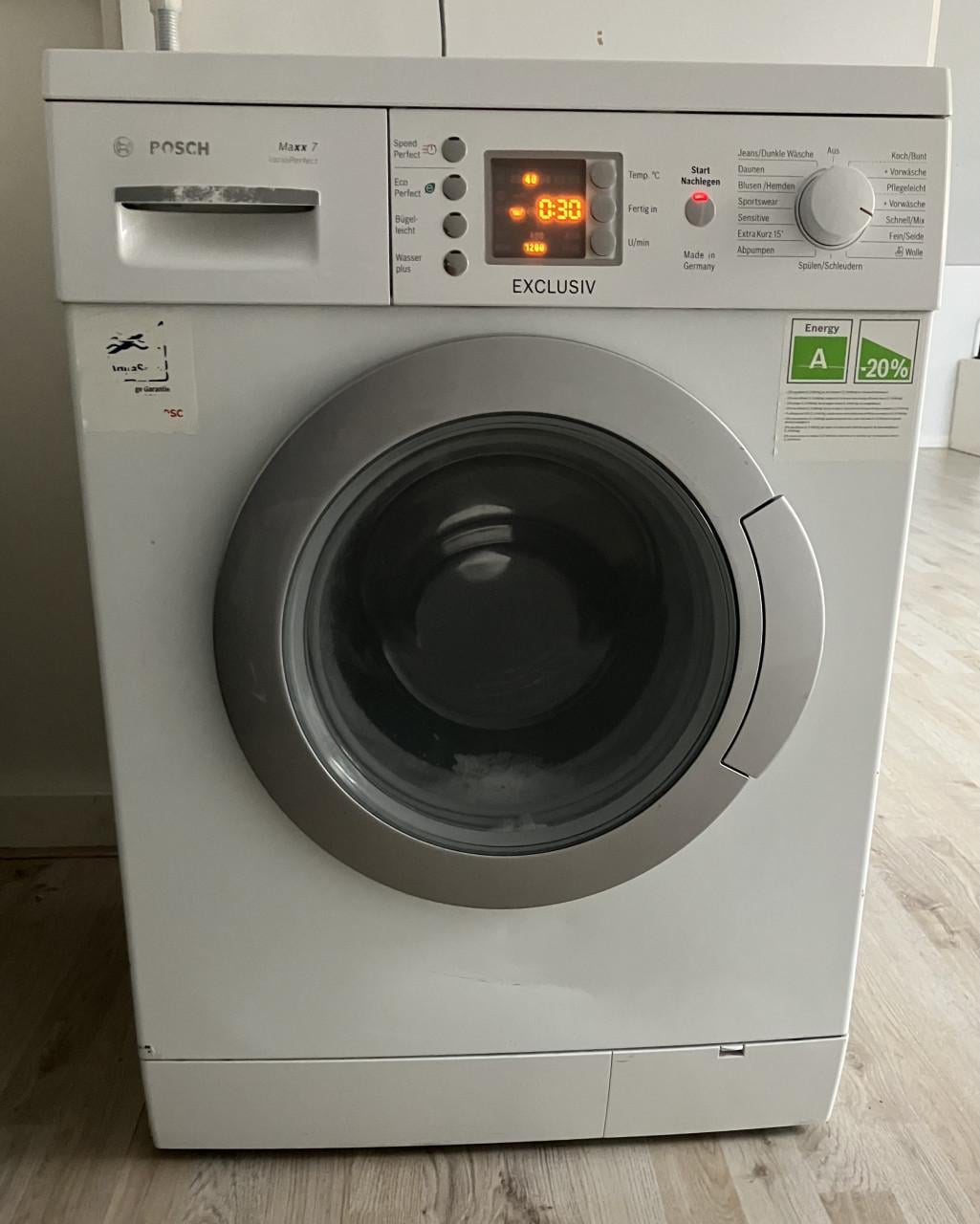 Kledingkast-Bed-Ladenkast-Wasmachine-Eethoek-Zithoek