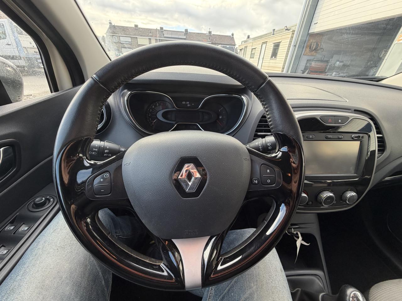Renault Captur 0.9 Tce Bouwjaar 2016 NAP AIRCO ! ! !