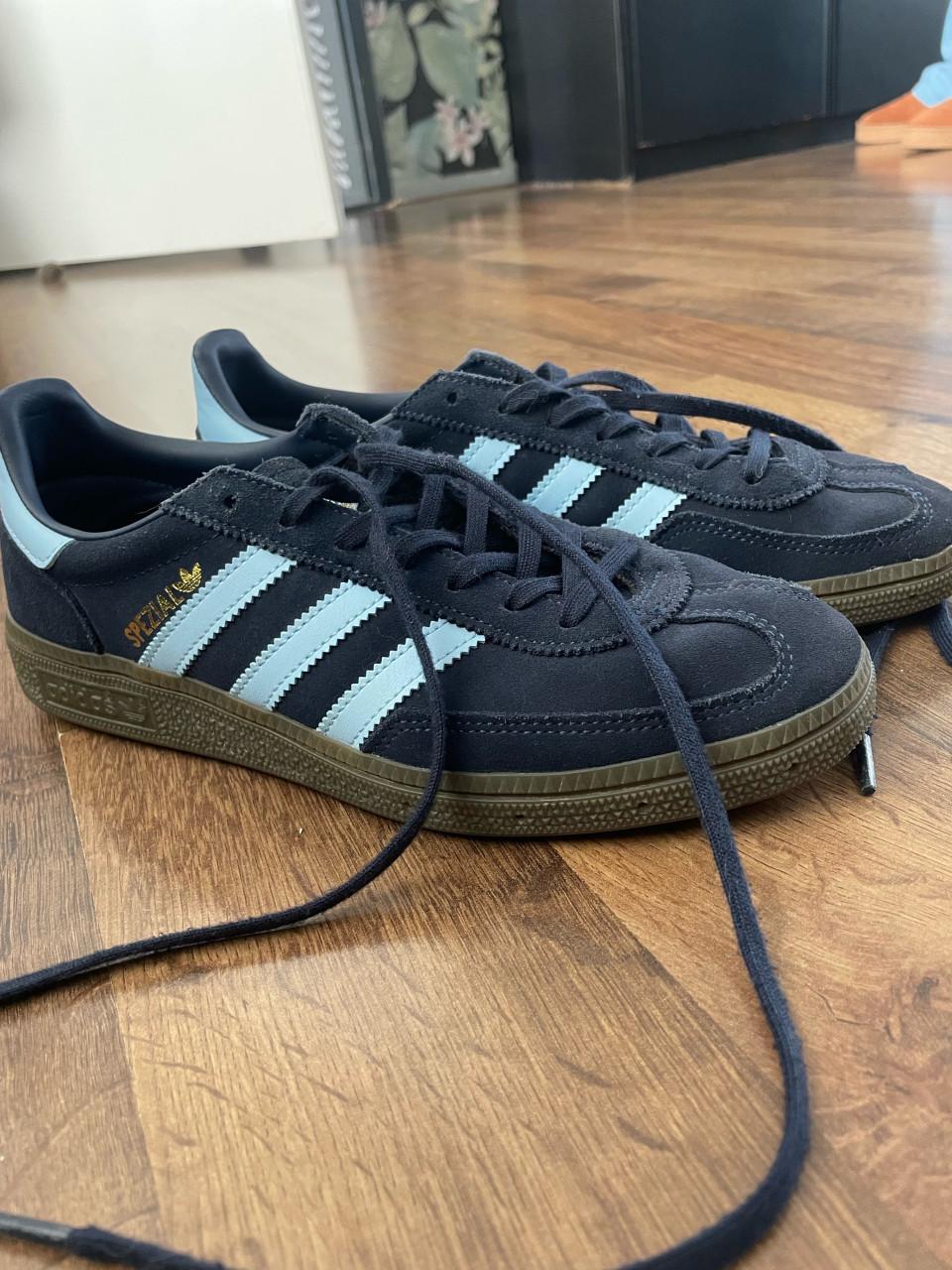 Adidas spezial