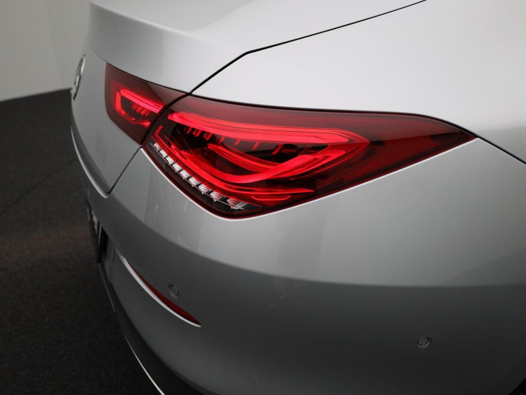 Mercedes-Benz Cla 250 e business solution luxury limited | automaat | lmv |
