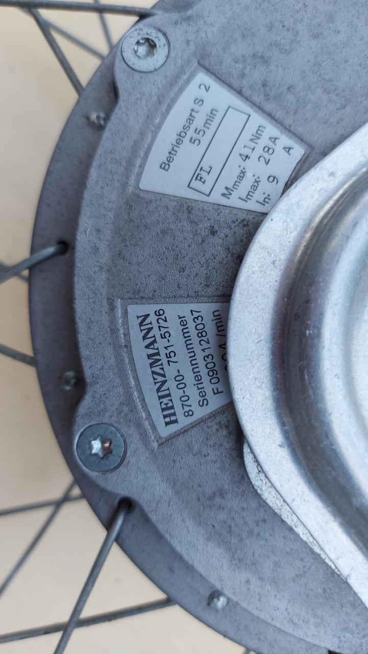 Van Raam onderdelen duo-fiets, 2 accu's, oplader, voorwiel