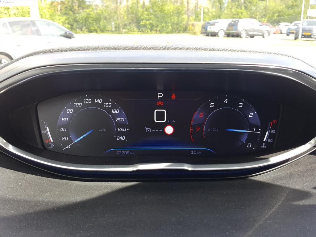 Peugeot 5008 allure 1.2 pt-130pk automaat (6t) full-led voor |comfort stoel