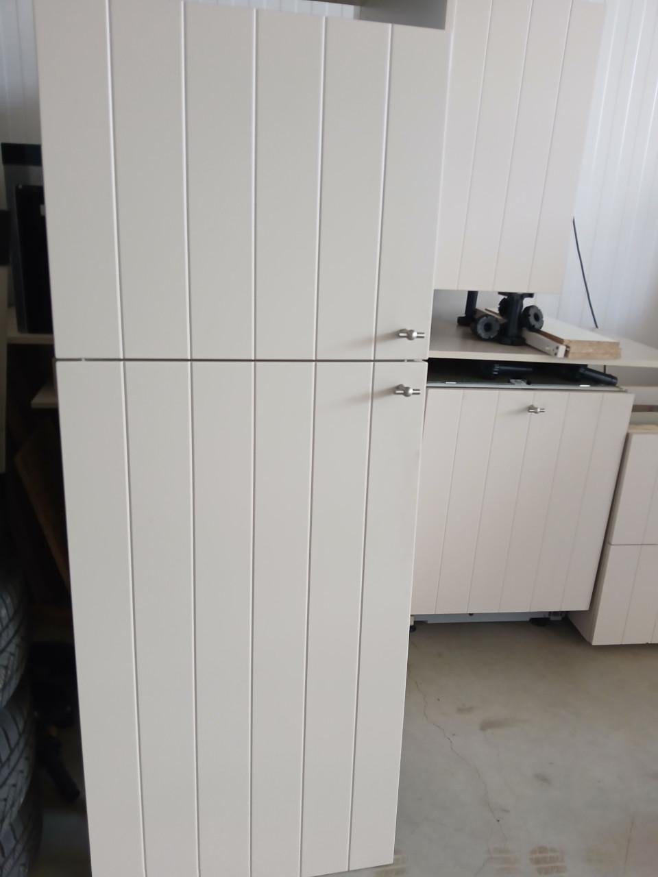 Landelijke keuken creme in modules combi oven,inductie kookpl,stoomoven e.d