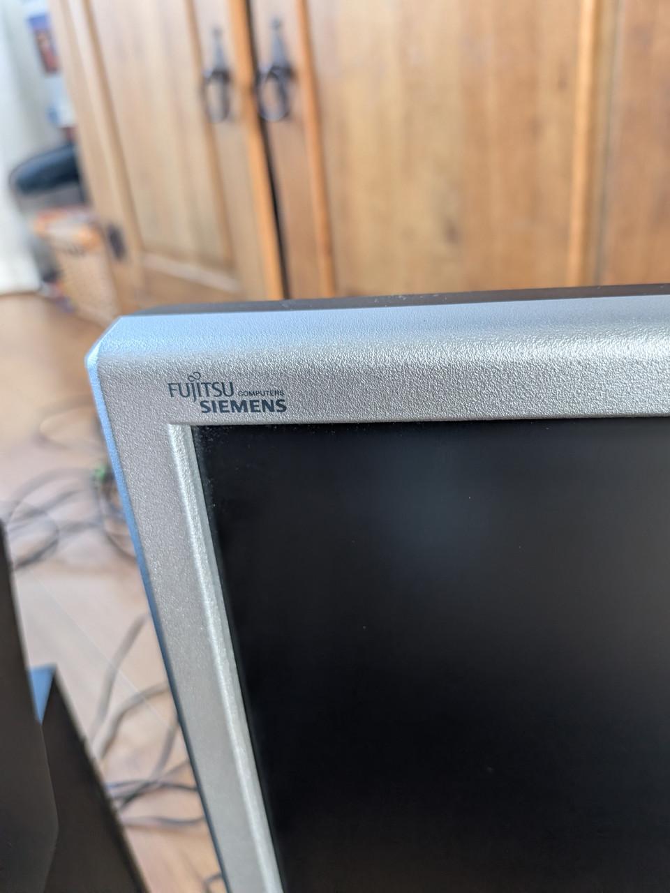 Computer monitor en toebehoren