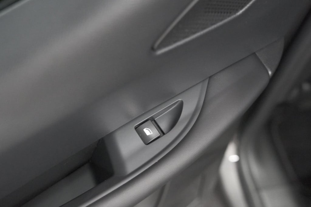 Ds Ds 3 crossback 50 kwh e-tense so chic | camera | dodehoekdetectie | head