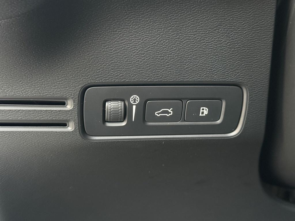 Volvo XC40 t5 262pk recharge ultimate dark| full options !!