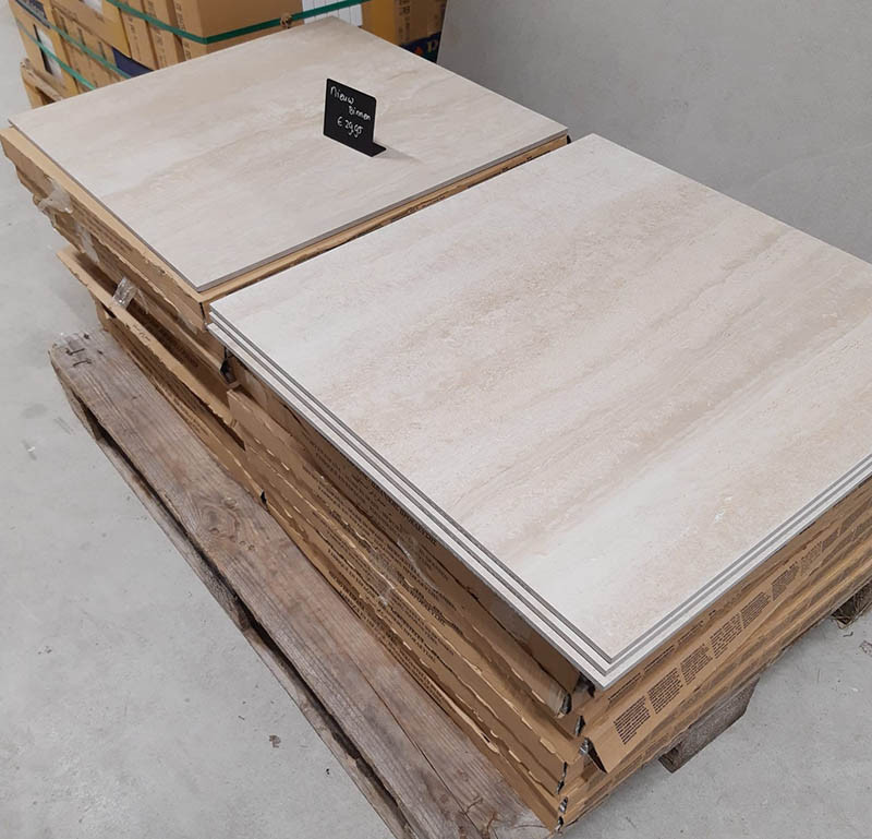 3030-293 ca 8,5  m² travertin-look tegels, 60x60 cm, van € 60,44/m² voor