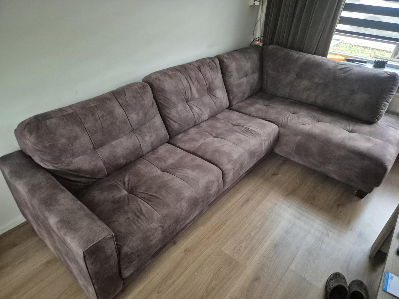 Mooie bank met lounge gedeelte