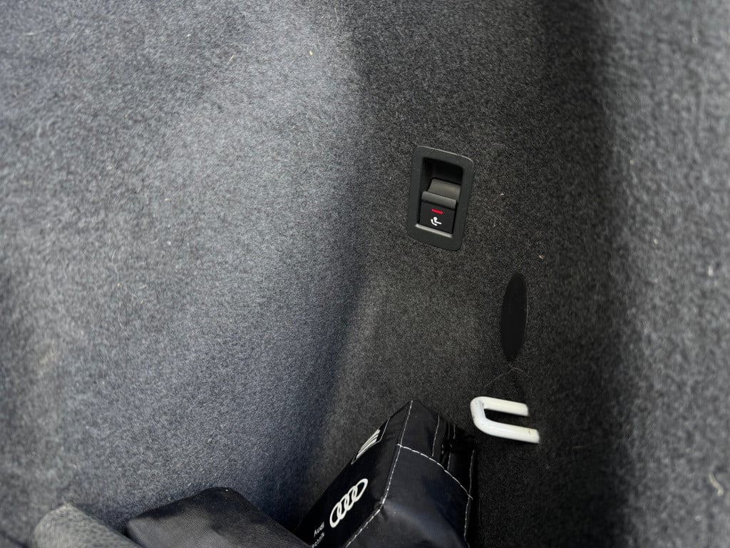 Audi Q3 35 tfsi design luxe * trekhaak * sportstoelen* carplay