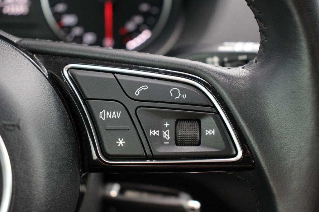 Audi Q2 1.4 tfsi | limited | s-tronic | led | navi