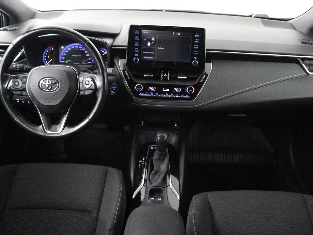 Toyota Corolla Touring Sports 2.0 hybrid style limited camera | trekhaak | 