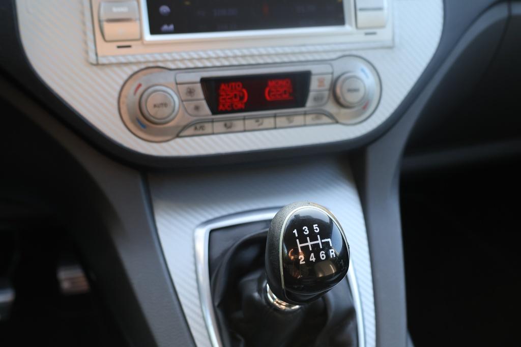 Ford Kuga 2.5 20v titanium|trekhaak|12 maanden bovag garantie|volledig rij