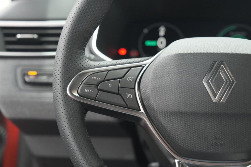 Renault Clio 1.6 e-tech full hybrid 145 techno | 360 camera | bose audio | 