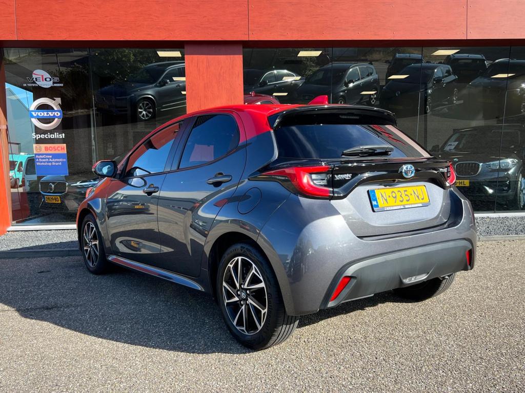 Toyota Yaris 1.5 hybrid tokyo spirit | navi | cruise | climate