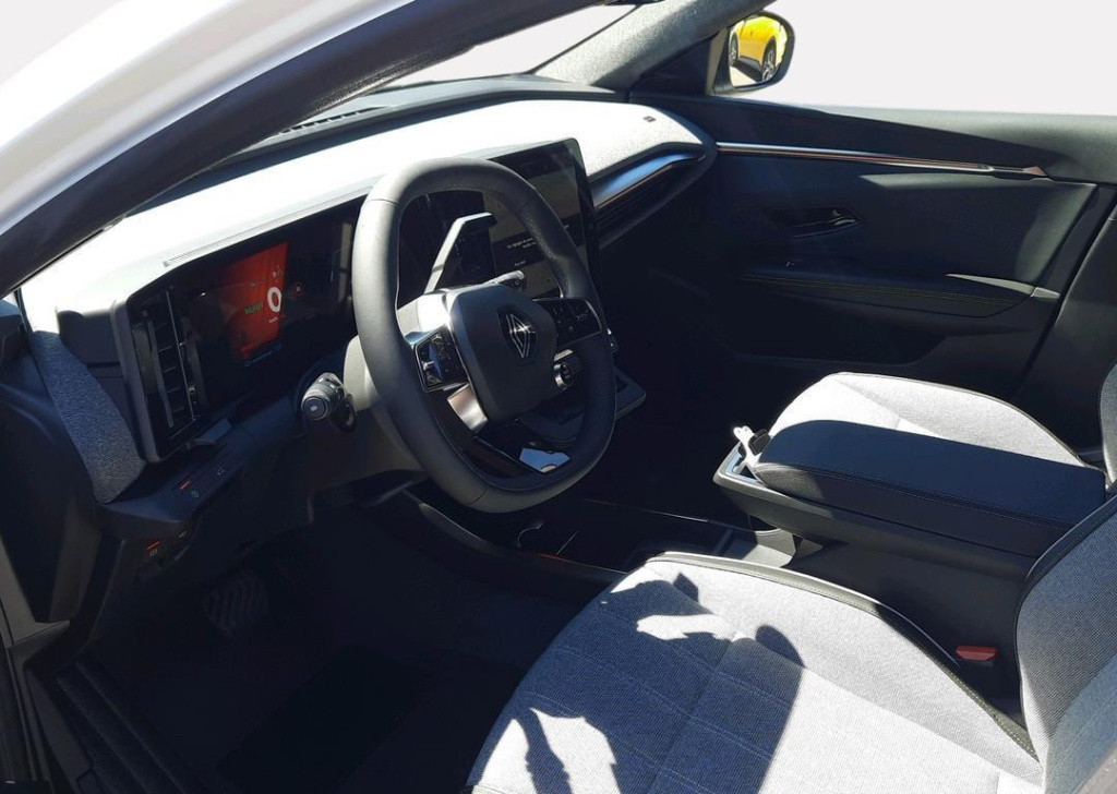 Renault Scenic e-tech ev87 long range techno - pack advanced driving assist