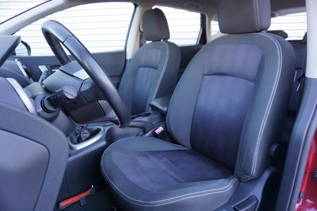 Nissan Qashqai 2.0 acenta airco / cruise / elektr. ramen / parkeers. / trek