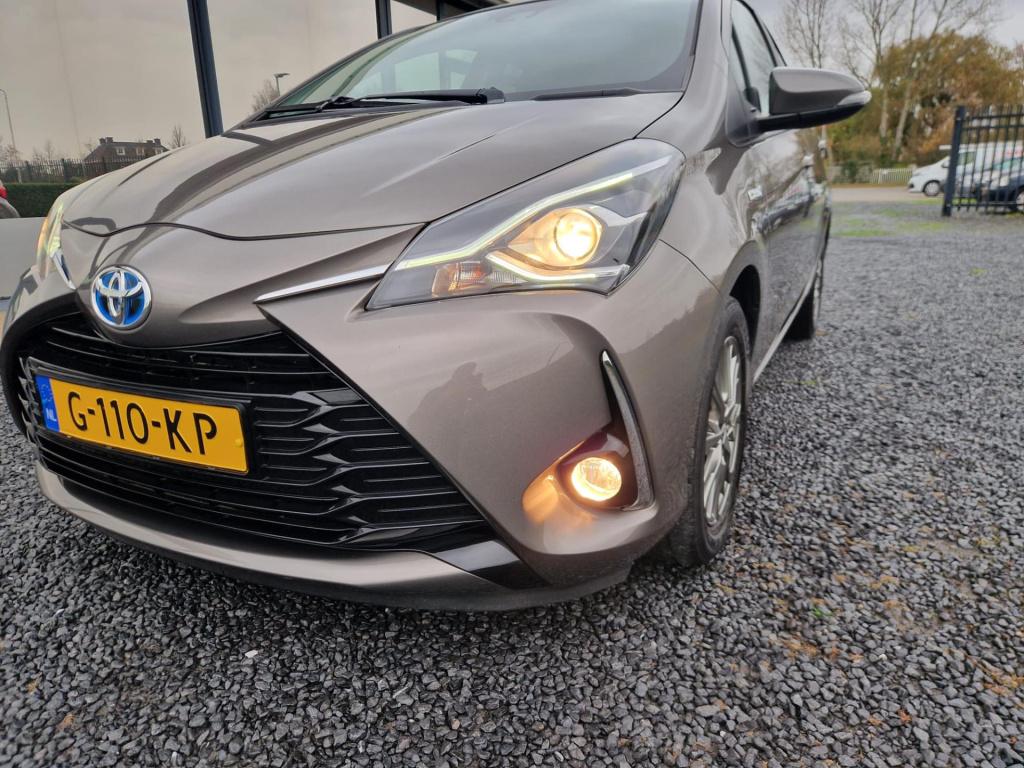 Toyota Yaris 1.5 hybrid dynamic | automaat | navi| rijstrookwaarschuwing | 