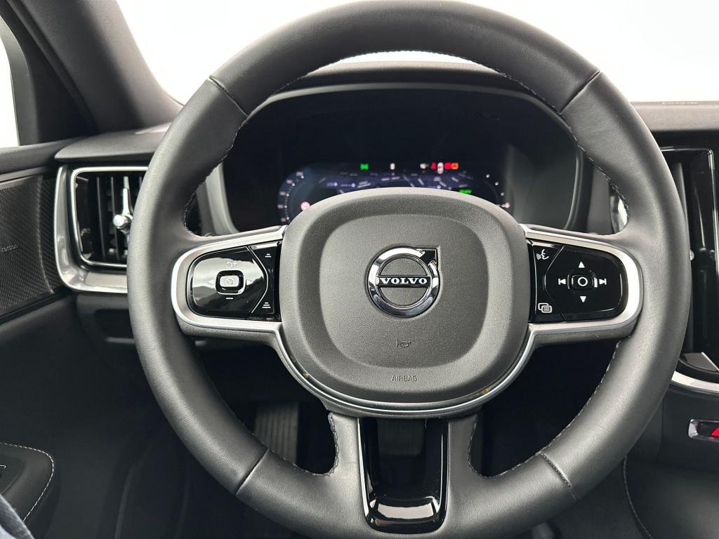 Volvo V60 t6 398pk recharge plus dark| adap.cruise| 360camera| trekhaak