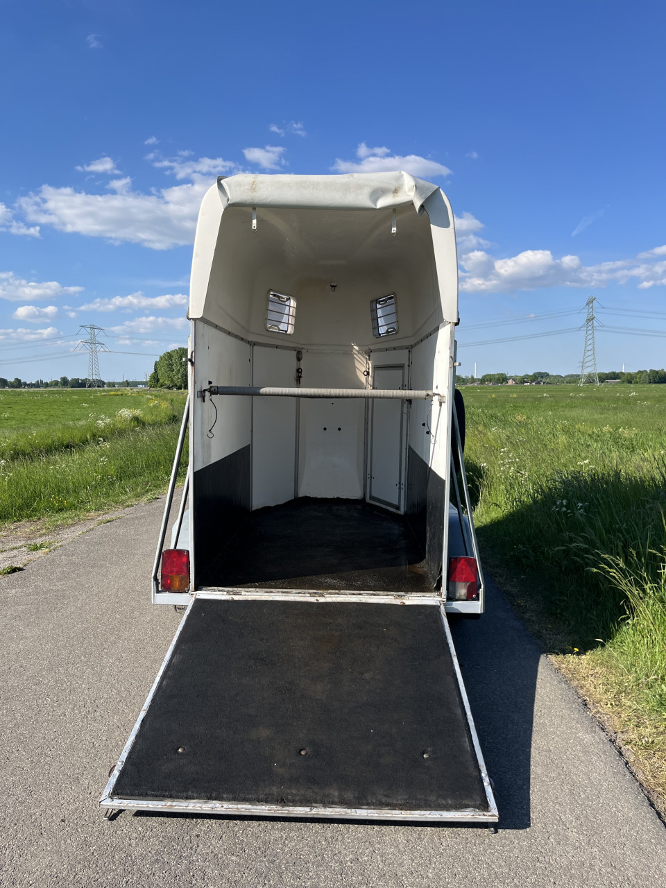 1,5 paards Sluis trailer