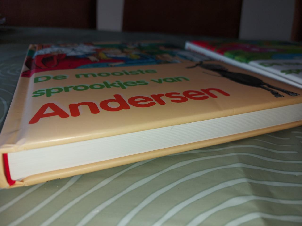 2 splinternieuwe dikke sprookjesboeken Andersen en Grimm
