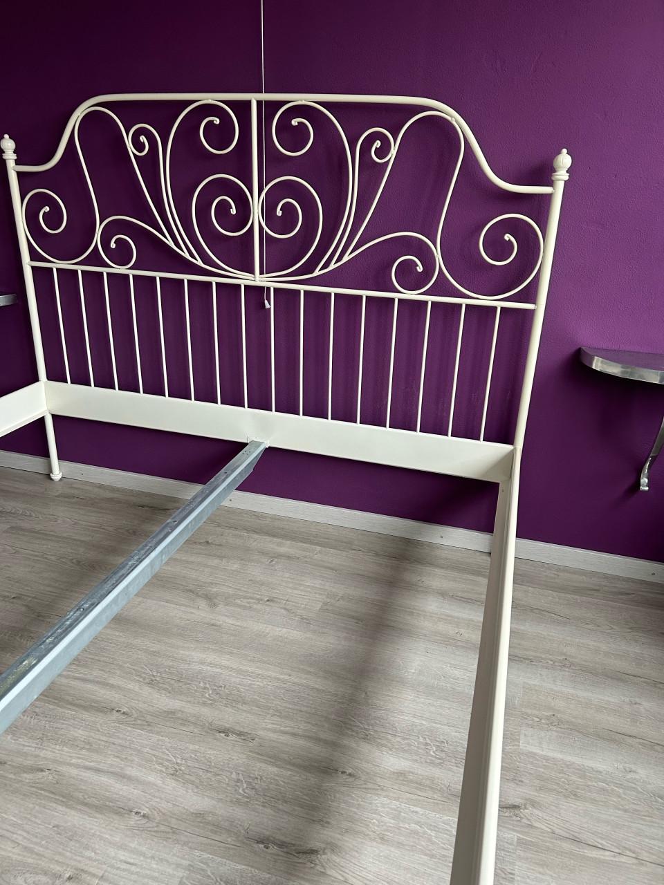 Bedframe 180 x 200 cm Ikea