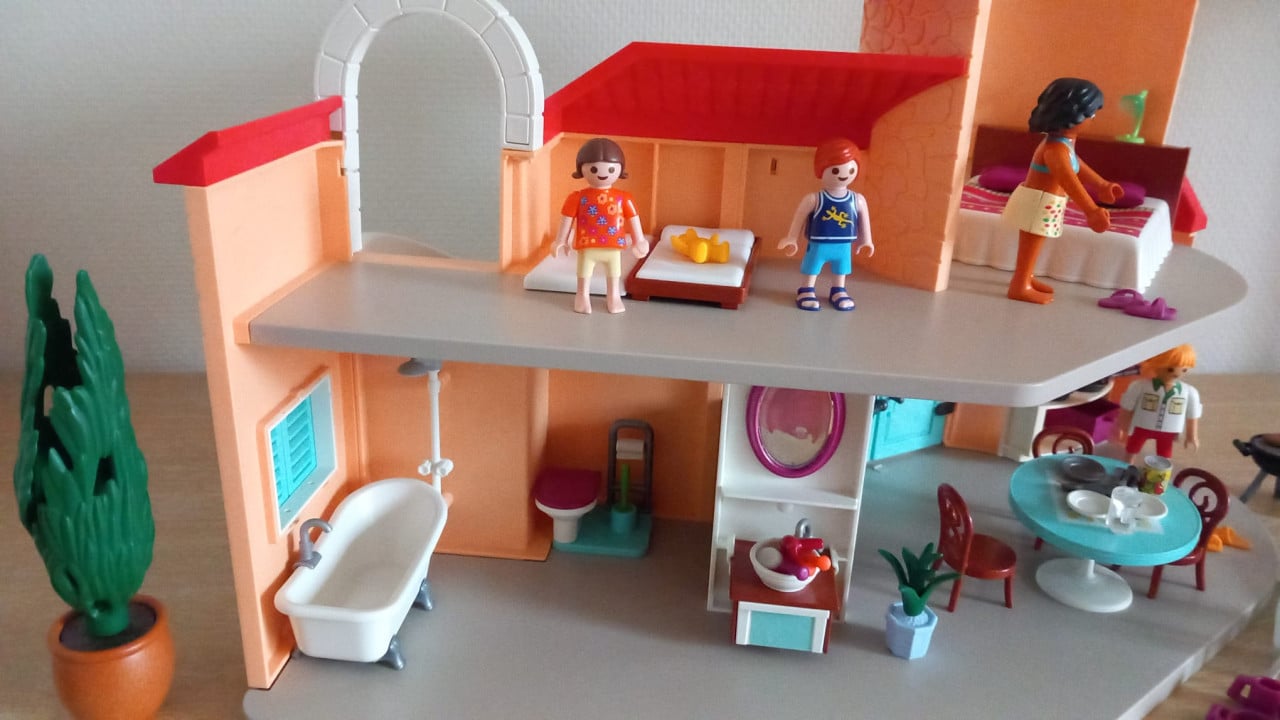 Playmobil vakantievilla met buiten en binneninrichting setnr 9420