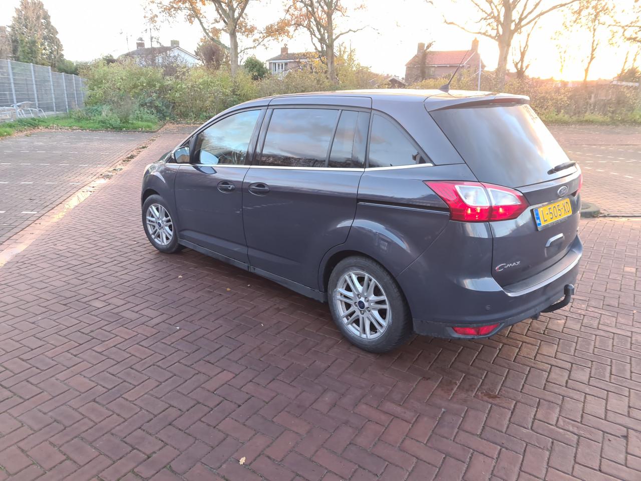 Ford Grand Cmax 7 persoons auto cruise trekhaak airco