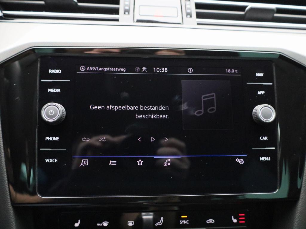 Volkswagen Passat variant 1.5 tsi business | automaat | lmv | parkeer senso
