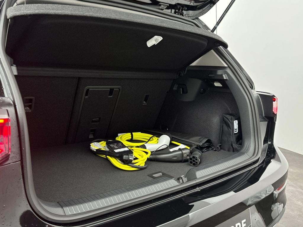 Volkswagen Golf style edition 204 pk plug in hybride
