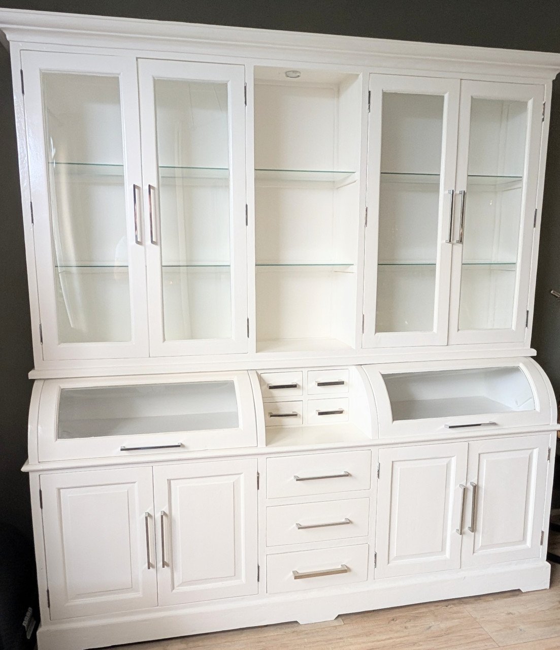 Wit houten vitrinekast/buffetkast/apothekerskast