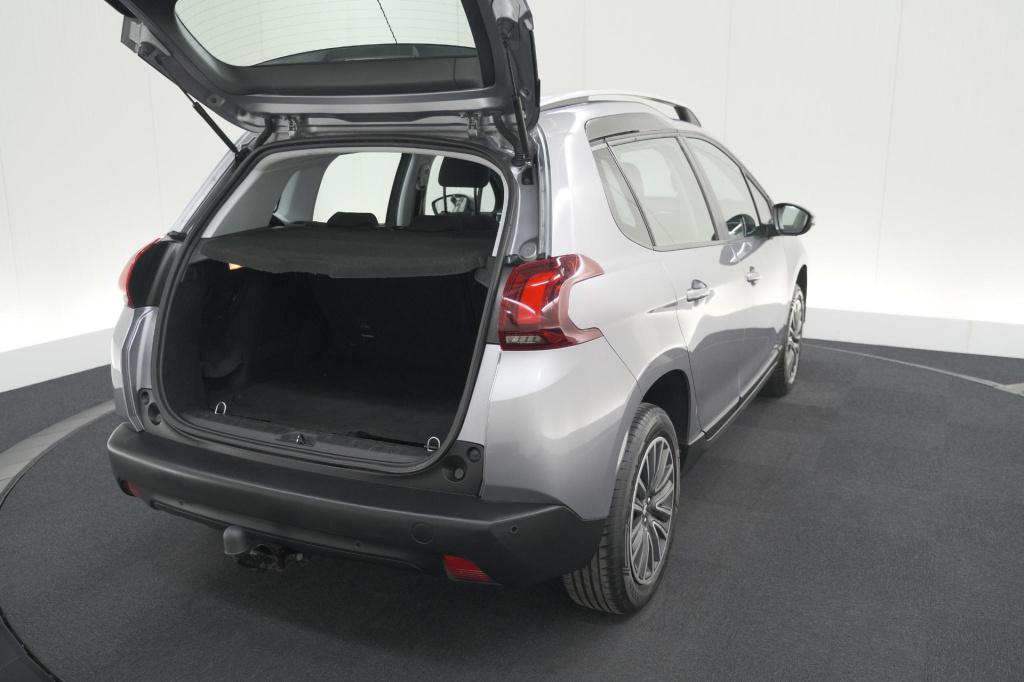 Peugeot 2008 puretech 110 blue lion | trekhaak | apple carplay | parkeersen