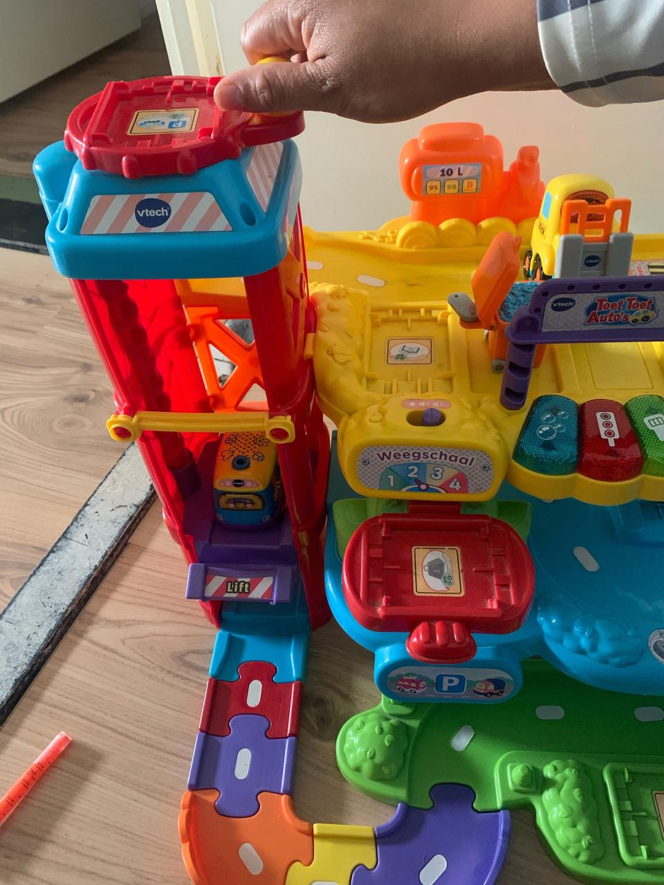 VTech Toet Toet Auto’s Garage met 3 pratende auto’s 🚗🎶
