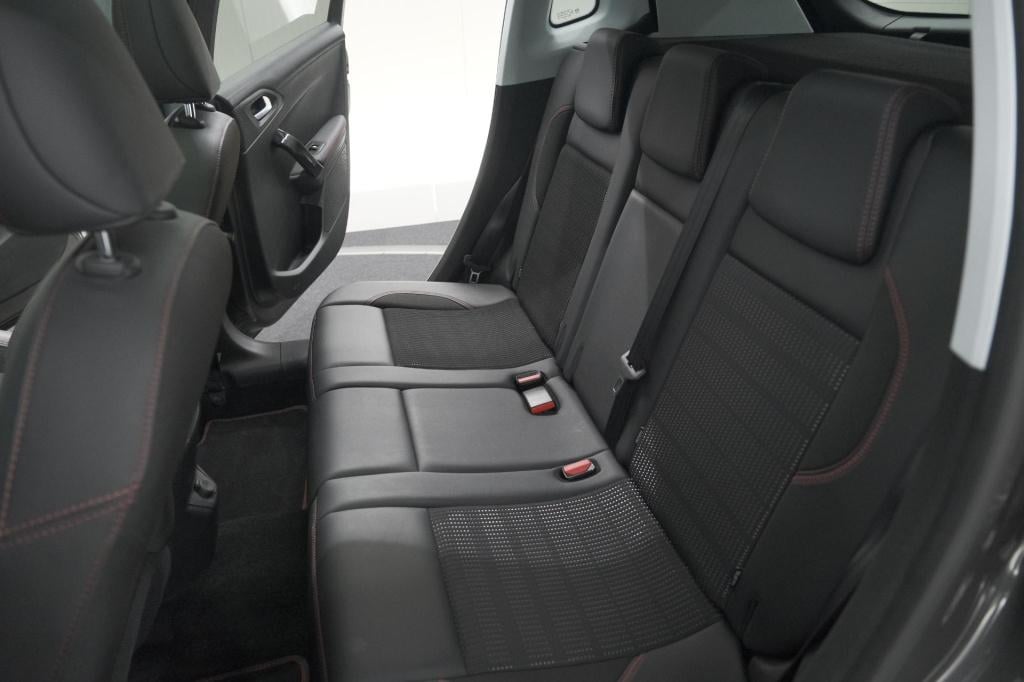 Peugeot 2008 puretech 130 gt-line | allseason banden | panoramadak | apple 