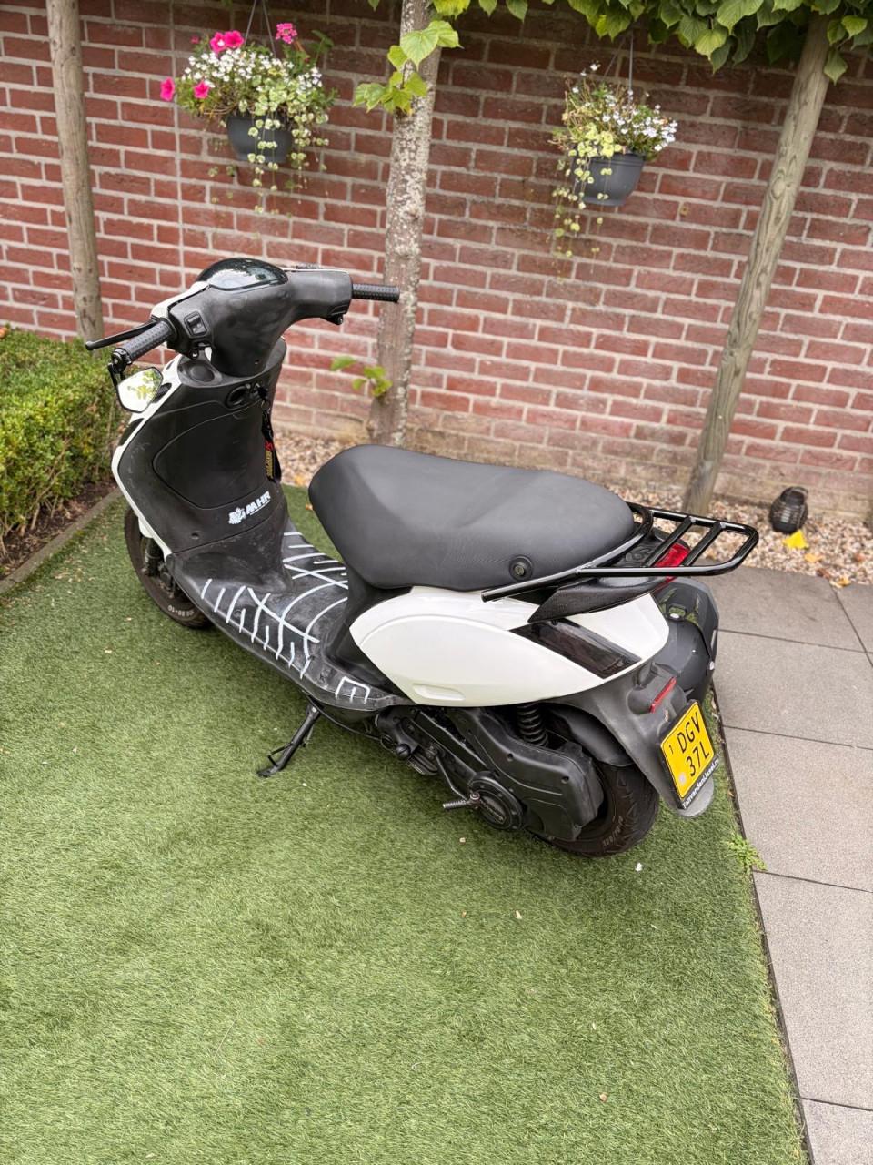 Scooter Zip 80cc 4t