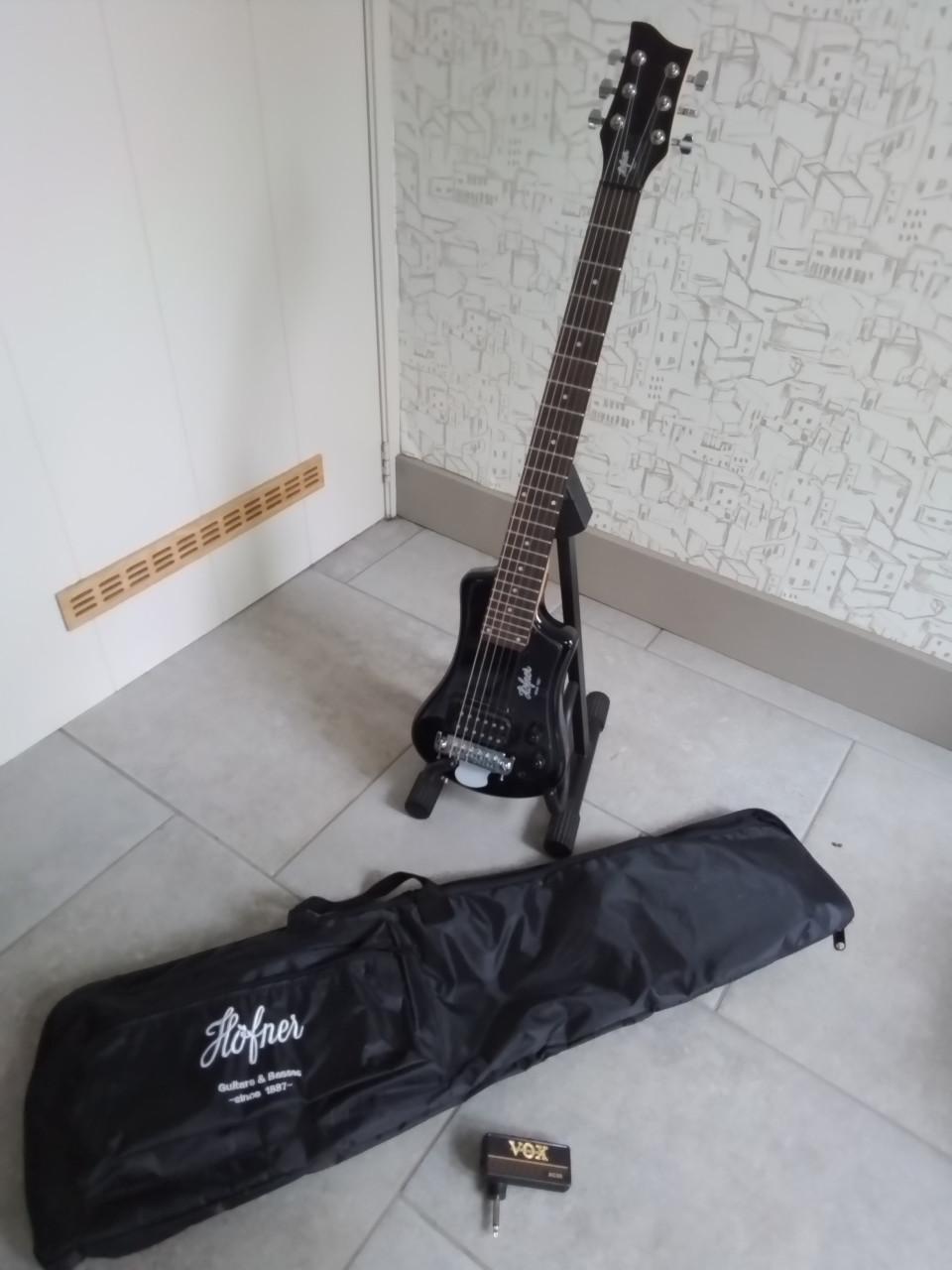 Höfner Shorty electrische reisgitaar