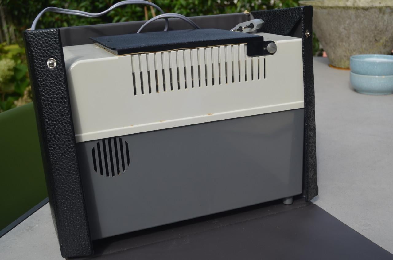 Projector voor o.a. ansichtkaarten (en foto's)Ennascop 3000