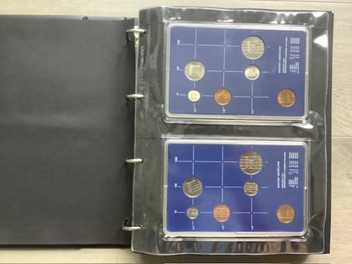 Nederland , FDC jaarsets periode 1982 t/m 2001 in album.