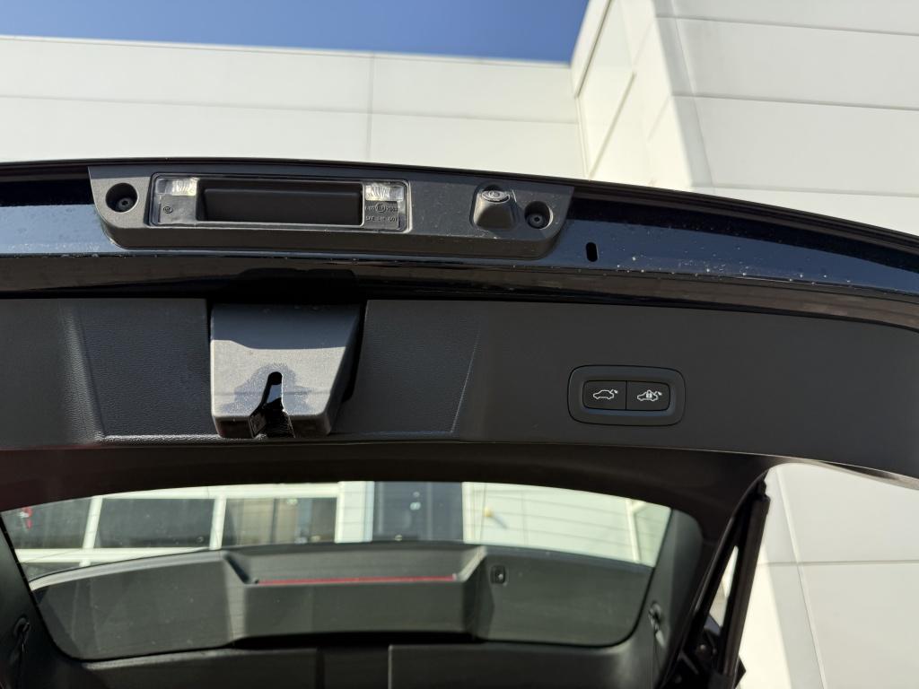 Volvo XC40 t5 262pk recharge ultimate bright| full options !!