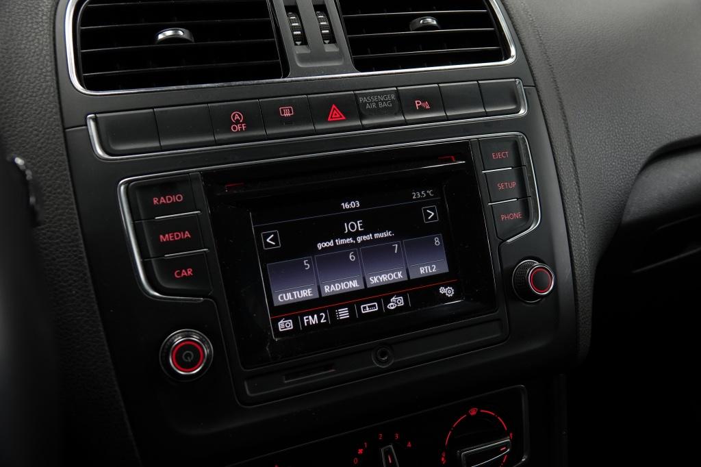 Volkswagen Polo 1.2 tsi highline | cruise | camera | bluetooth |