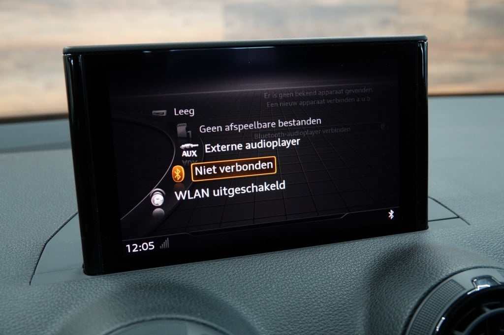 Audi Q2 30 tfsi | stoelverw. | leder | pdc |