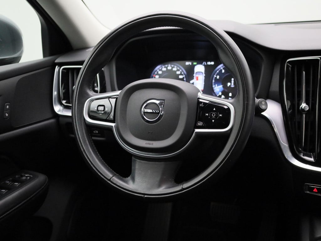 Volvo V60 2.0 b3 business pro | automaat | navigatie | apple carplay / andr