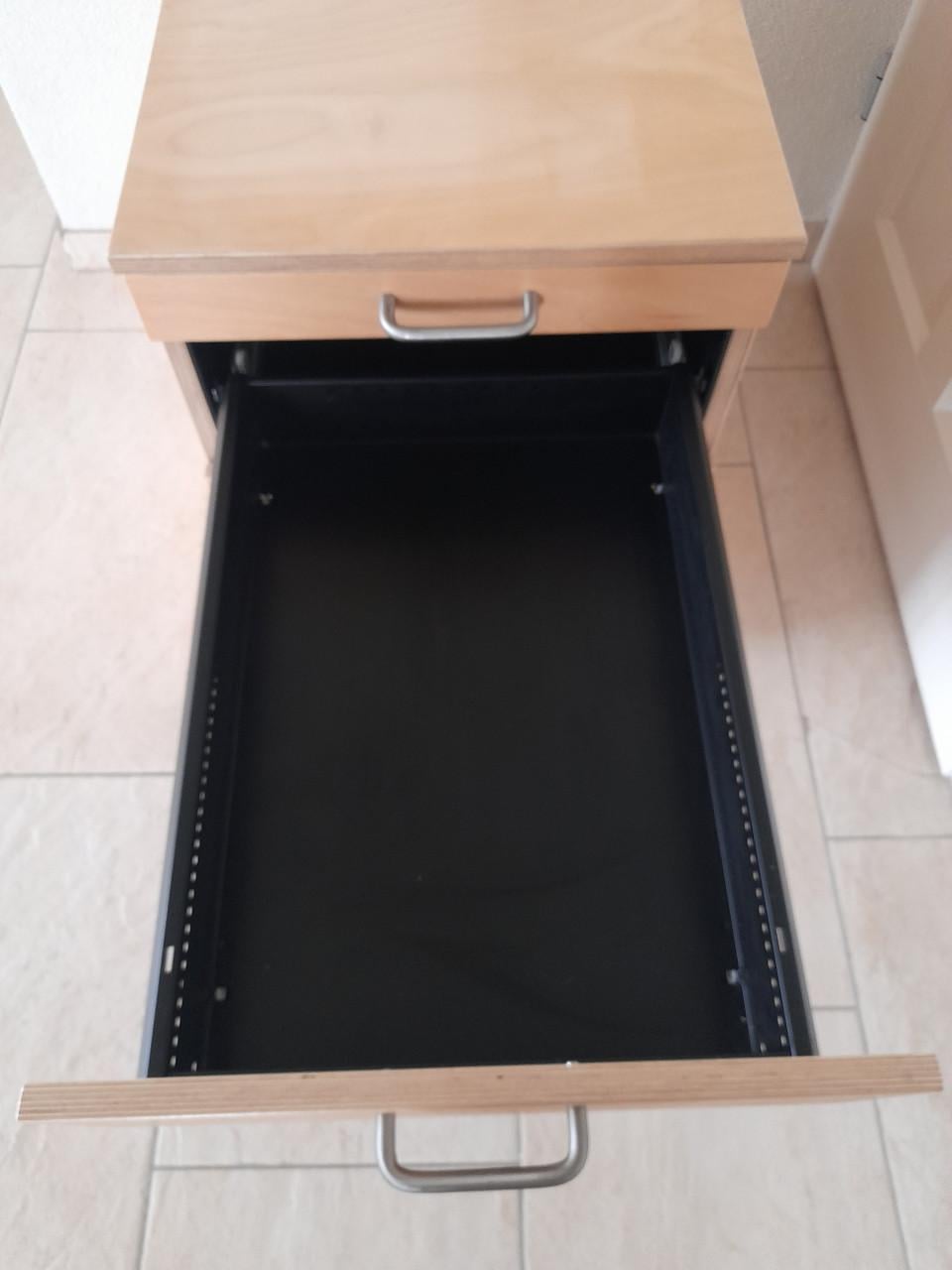 Ladenkast / ladenblok  voor onder bureau (in goede staat ) 60 x 44 x 59H