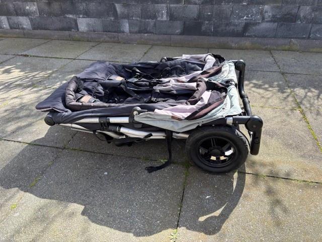 Mountain Buggy Duet dubbele kinderwagen + 2 reiswiegen + regenhoes