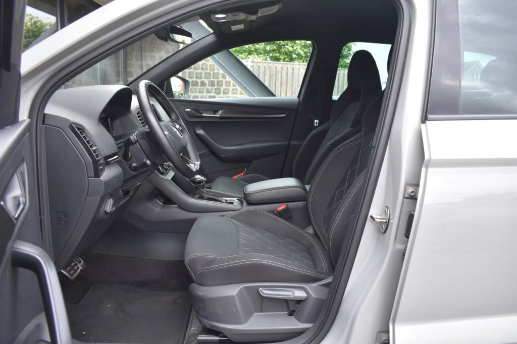 Skoda Karoq 1.5 tsi act sportline | trekhaak | canton | virtual cockpit | a