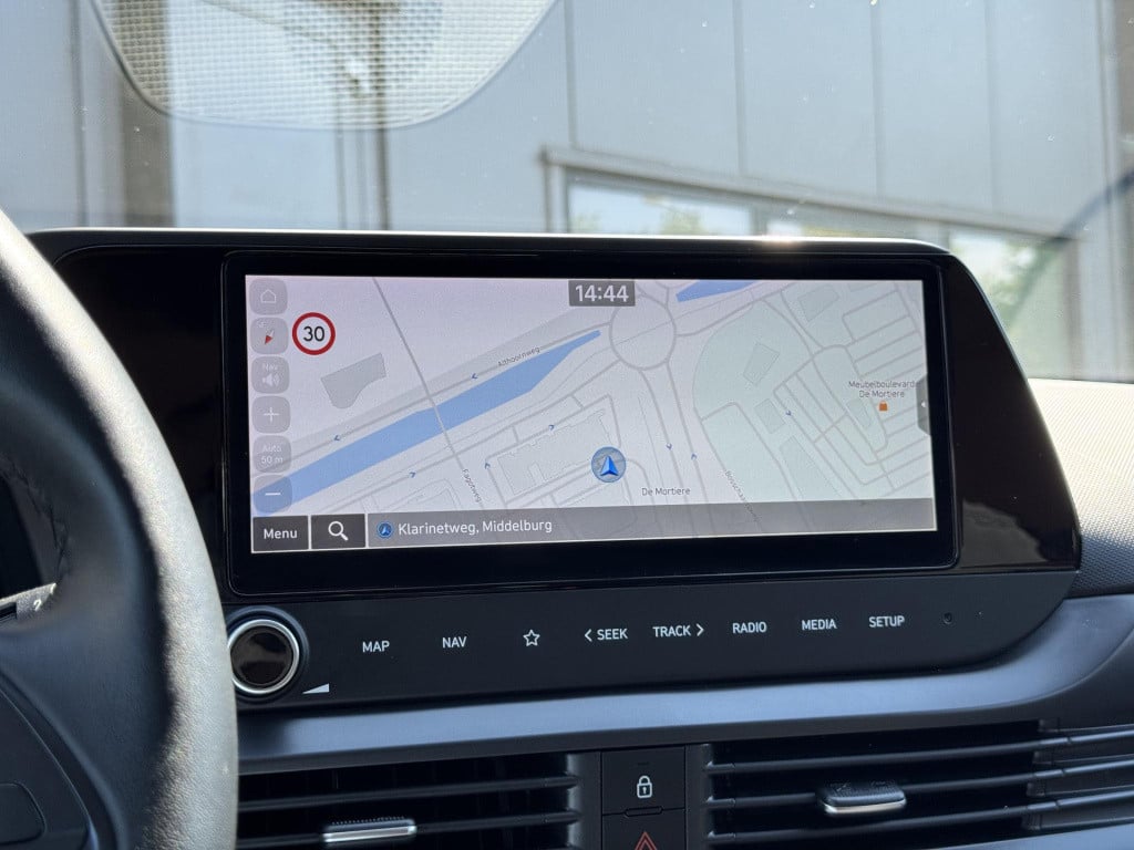 Hyundai I 20 1.0 t-gdi premium sky automaat | schuif-/kanteldak | stuur- + 