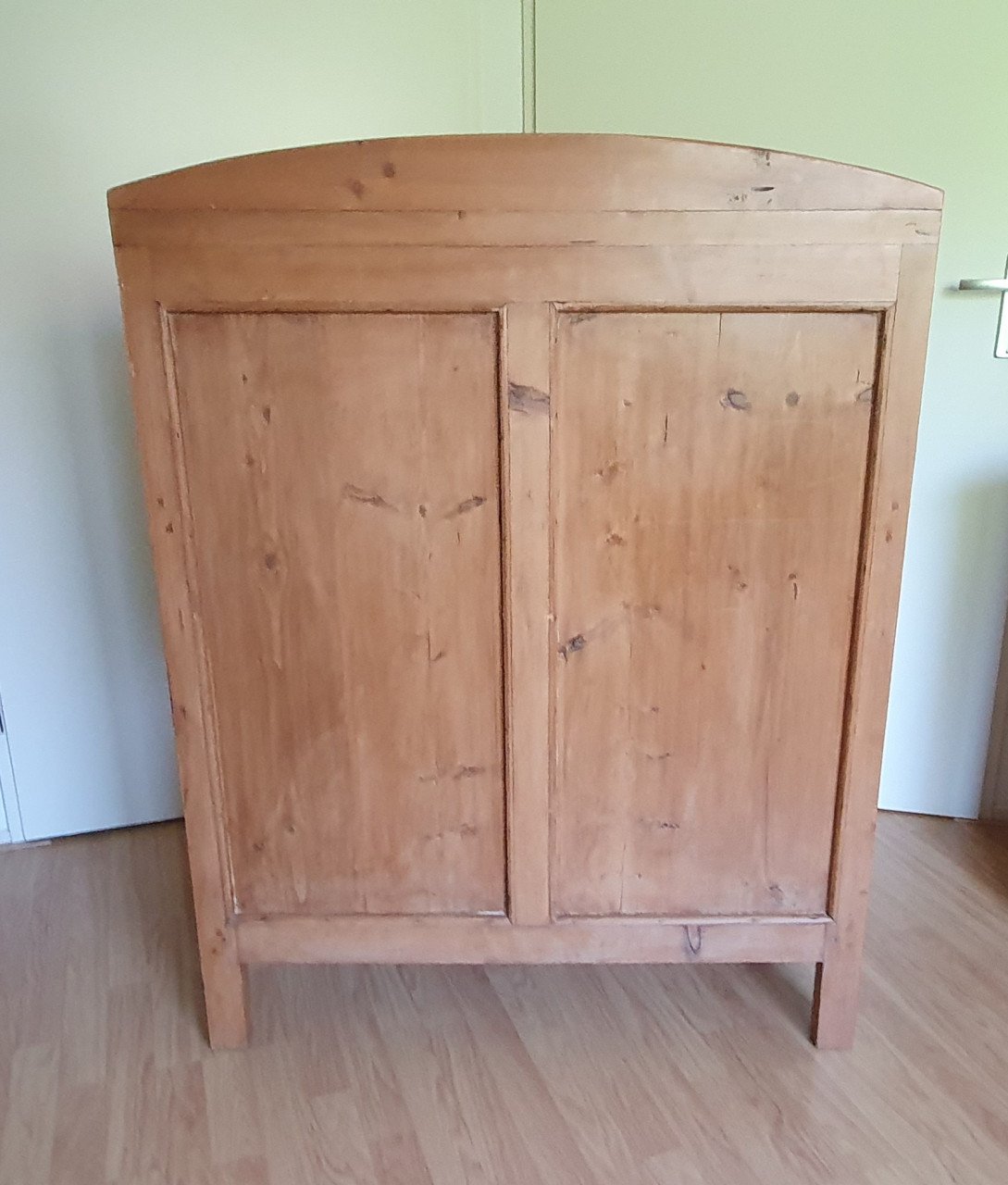 Grenen klepbank