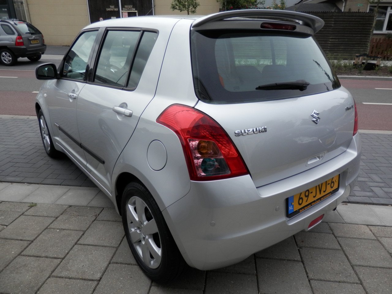 Auto Garant Biedt Aan: Suzuki Swift 1.3 Bandit